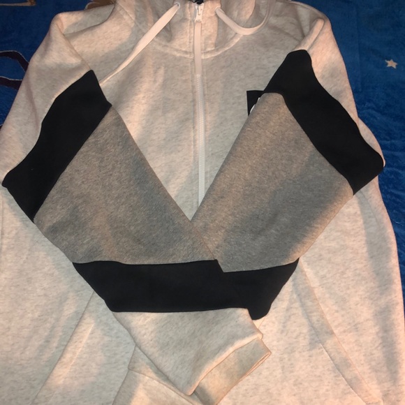 White Nike sweater - Picture 4 of 4